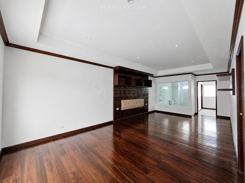 For Rent — 4-Storey Commercial Building on Pratumnak Soi 5, Pattaya 300sqm 3 bedrooms 5 bathrooms walkable to the beach 5