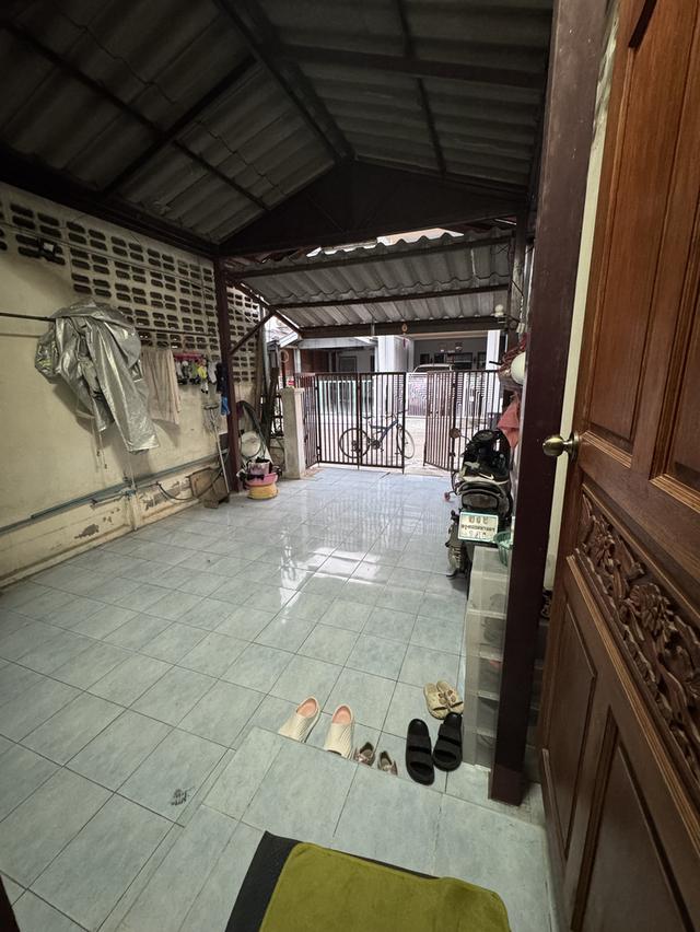 บ้านทาวน์โฮมมือสอง 1ชั้น 10