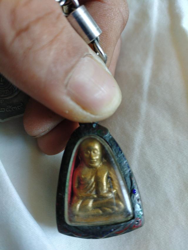 หลวงพ่อเงิน อัดกรอบเงิน