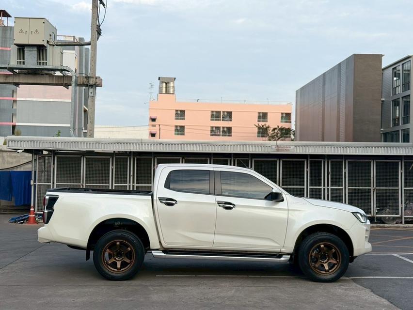 ISUZU D-MAX HI-LANDER CAB-4 1.9Ddi L DA 2021 MINOR CHANGE