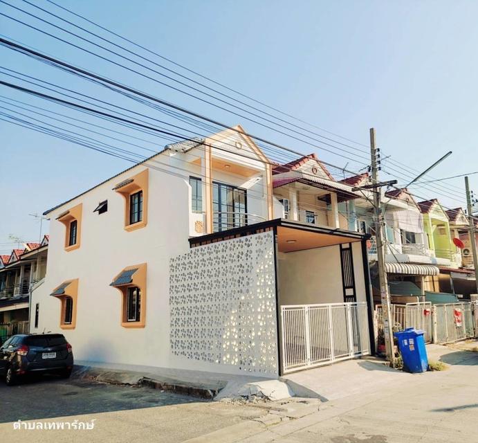 ทาวน์เฮาส์รีโนเวทใหม่ ทำเลเทพารักษ์ ใกล้ถนนใหญ่ 18