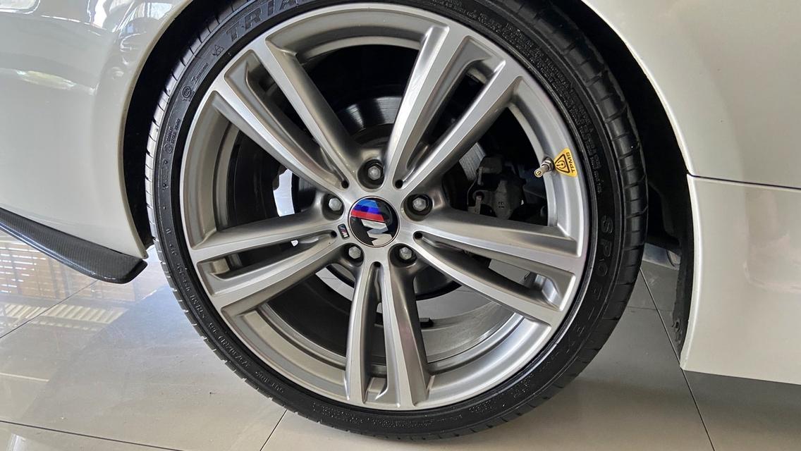 BMW320ci 13