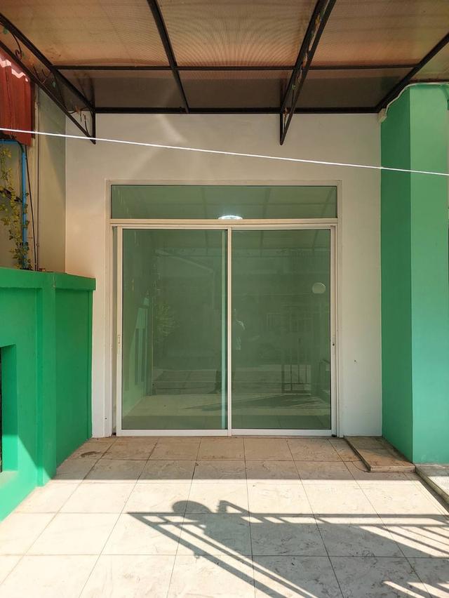 ทาวน์เฮ้าส์ 2 ชั้น 17.1 ตร.ว. หมู่บ้านไลโอ วงแหวน - รามอินทรา ใกล้แฟชั่นไอส์แลนด์ 2
