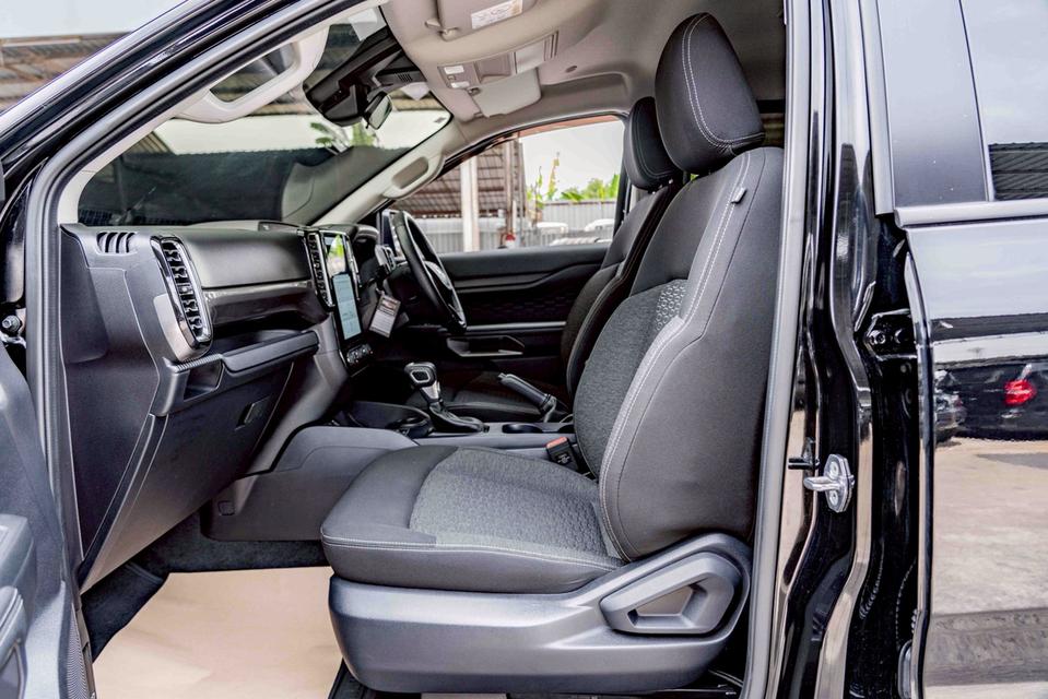 รหัสรถ NP5040 FORD RANGER 2.0 XLT DOUBLE CAB AT 2023 14