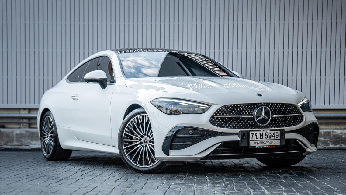 Mercedes-Benz CLE300 4Matic Coupe AMG Dynamic 2025 สีขาว เบาะสีแดง รถออกศูนย์ Benz Thailand เลขไมล์น้อย Warranty ศูนย์เหลือถึง 29/09/2028 รูปที่ 3