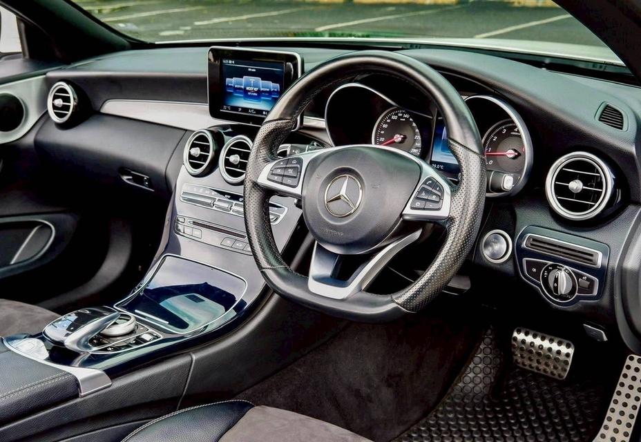 รหัสรถ PR5656 Benz C300 Cabriolet AMG Dynamic รถออก Benz Thailand ปี 2017 Fulloption  9