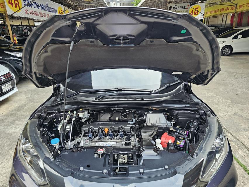 HONDA HR-V 1.8 E CVT ปี 16 AT 5