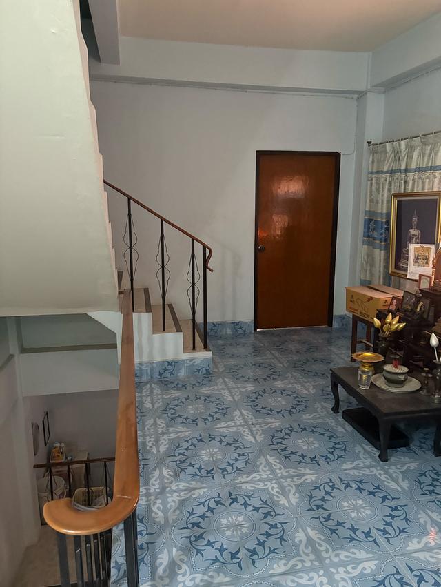 บ้านอาคารพาณิชย์ 4.5 ชั้น รวมดาดฟ้า 10