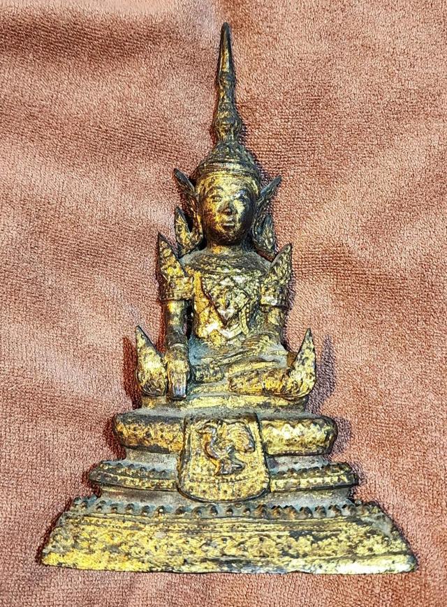 พระบูชารัตนะ เนื้อโลหะ