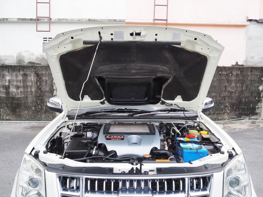 ISUZU MU-7 3.0 I-TEQ 2 WD ปี 2011 9