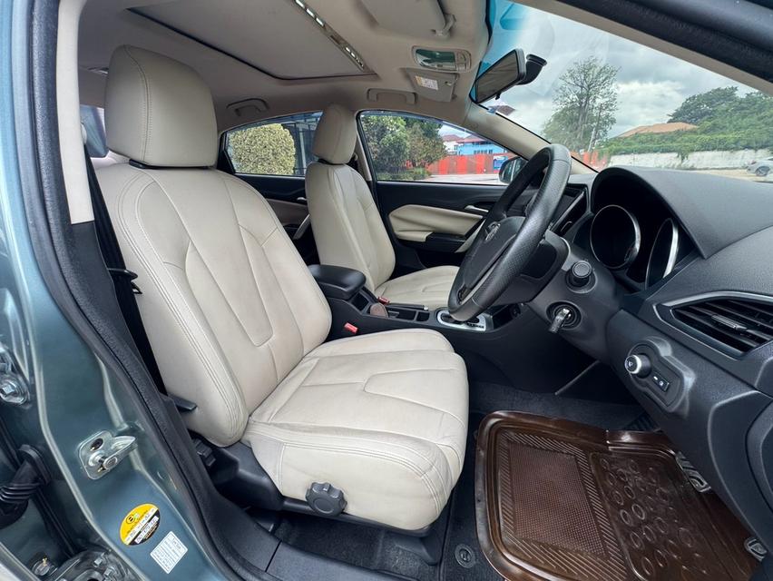 MG5 1.5X Top Sunroof AT 2016 รูปที่ 8