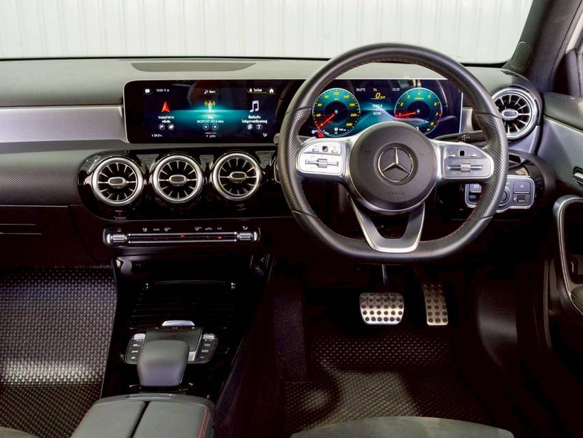 Mercedes Benz A200 AMG ปี จด 2021 10