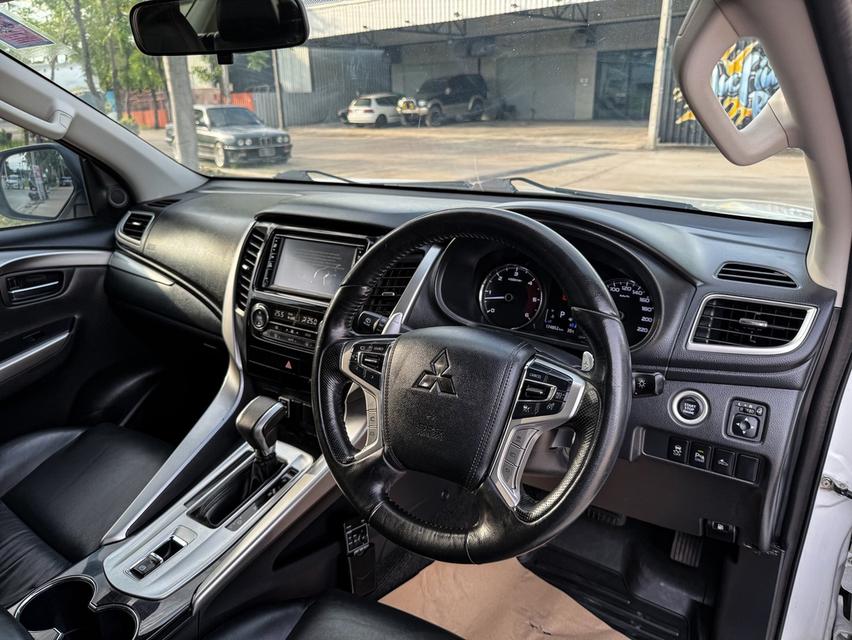 ขาย Mitsubishi Pajero 2.4GT ปี16 10