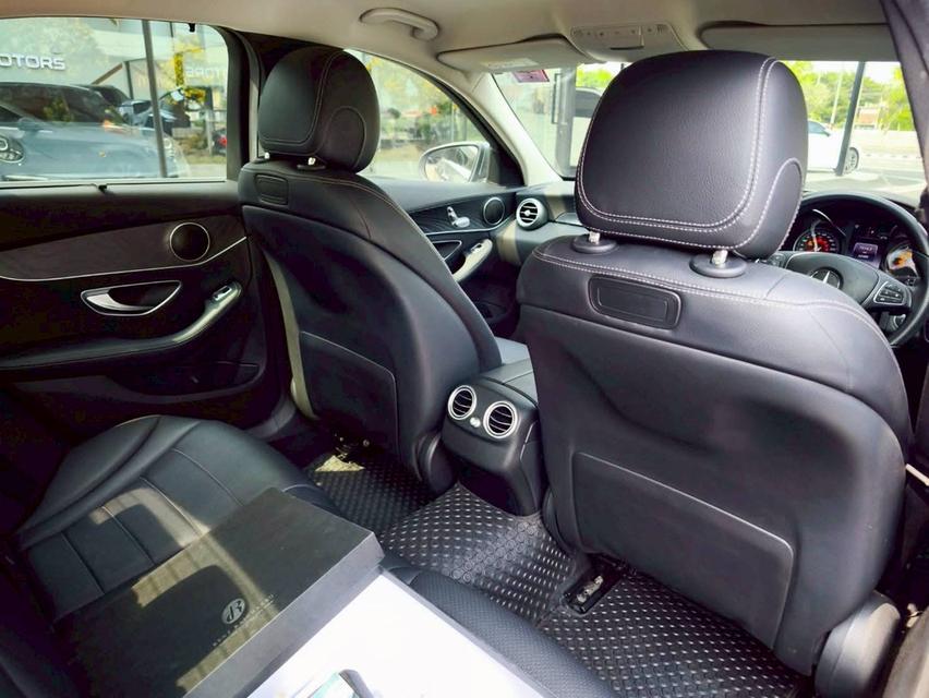 รหัสรถ KPV897 2017 BENZ C350e Avantgarde สีเทา 6