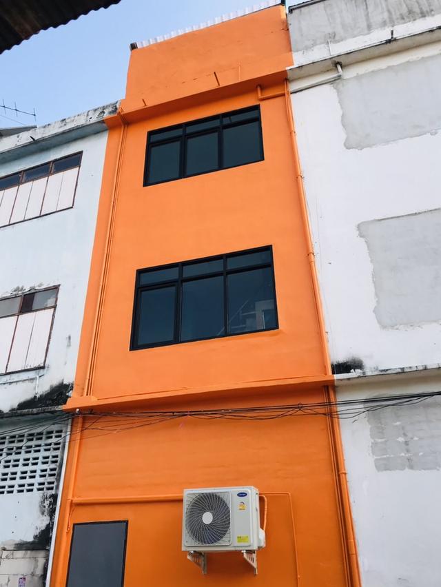 ่ขาย ตึกแถวอาคารพาณิชย์ 3 ชั้น ทำเลดี ติดสถานีรถไฟฟ้า บางหว้า ราคาต่อรองได้ 3