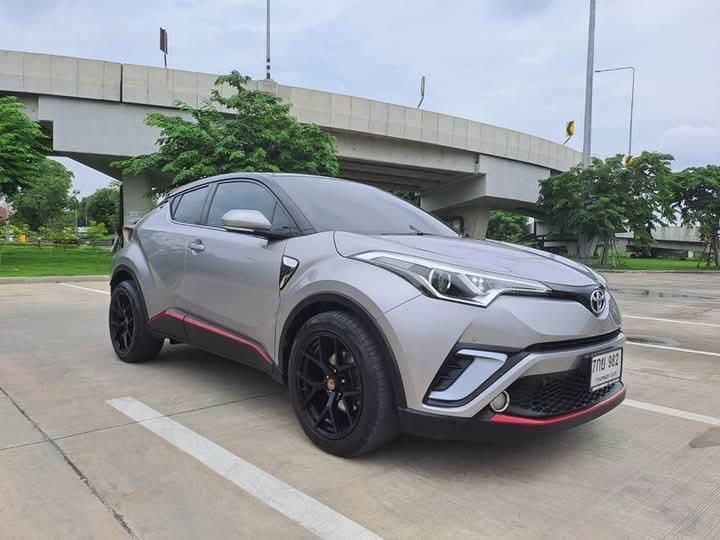 รีบขาย Toyota CHR 3