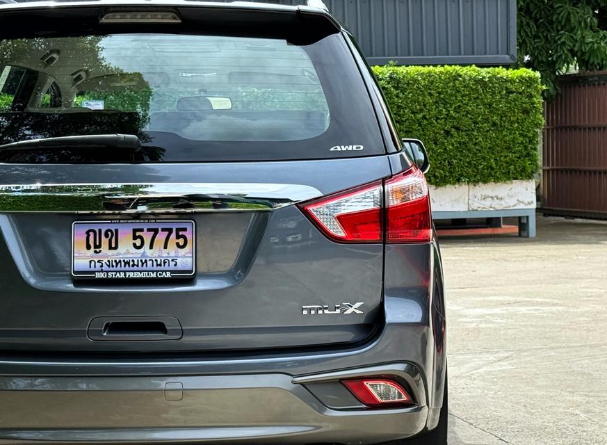 2018 ISUZU MIX 3.0 4WD รุ่น TOP สุด รถสภาพสมบูรณ์พร้อมใช้งาน รถวิ่งน้อย เข้าศูนย์ทุกระยะ ไม่เคยมีอุบัติเหตุครับ 9