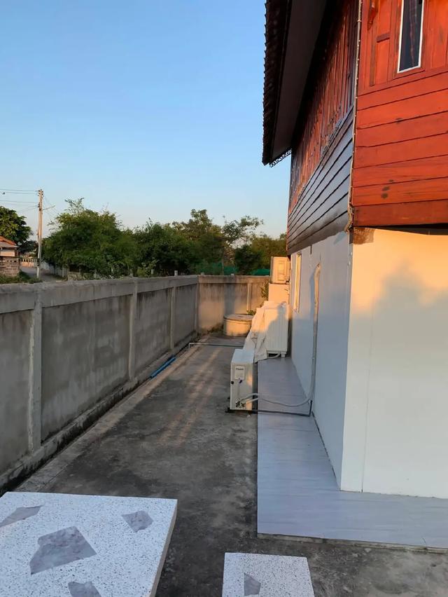 ขายบ้านสองชั้นครึ่งปูนครึ่งไม้พร้อมที่ดิน 8