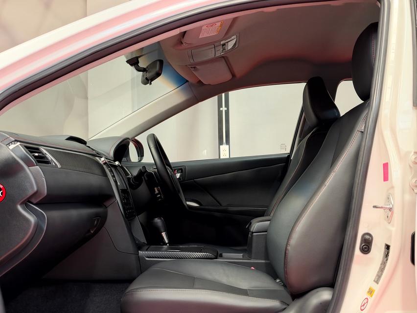 2017 TOYOTA CAMRY 2.0G EXTREMO รถมือเดียวออกป้ายแดง รถวิ่งน้อย รถเข้าศูนย์ตามระยะ รถไม่เคยมีอุบัติเหตุครับ รูปที่ 13