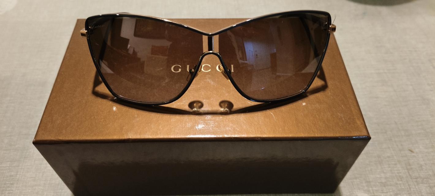Gucci Sunglasses แว่นตากันแดด กุชชี่