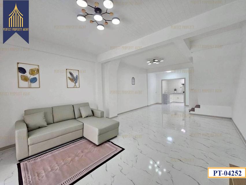 ขายด่วน นันทิชา 2 ไทรน้อย แต่งใหม่สวยพร้อมอยู่ 4