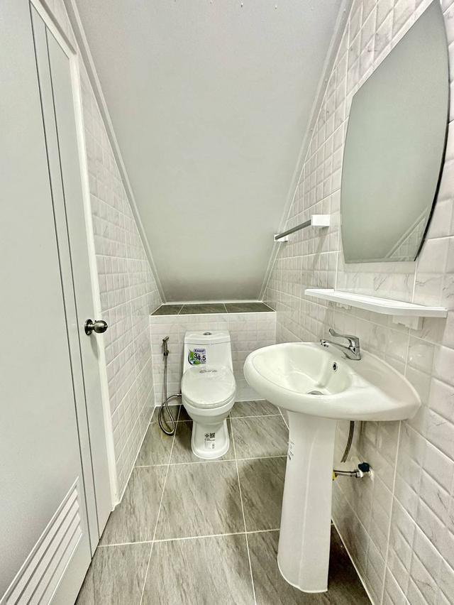 หมู่บ้านลภาวัน1      11