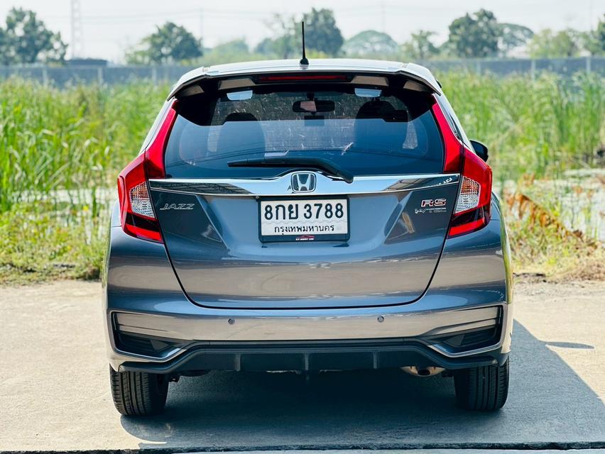 รถบ้านเข้าใหม่ ไมล์เพียง76,000โล เข้าศูนย์ตลอด มือเดียวออกห้างป้ายแดง สวย เดิม ราคาดี วารันตีหลังการขาย #HONDA NEW JAZZ 1.5RS (GK) ปี2019 สีเทา เกีย รูปย่อยที่ 3
