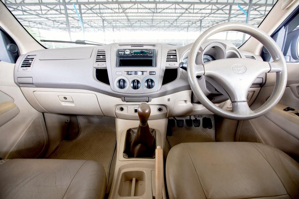 Toyota Vigo 2.5E ปี09 12