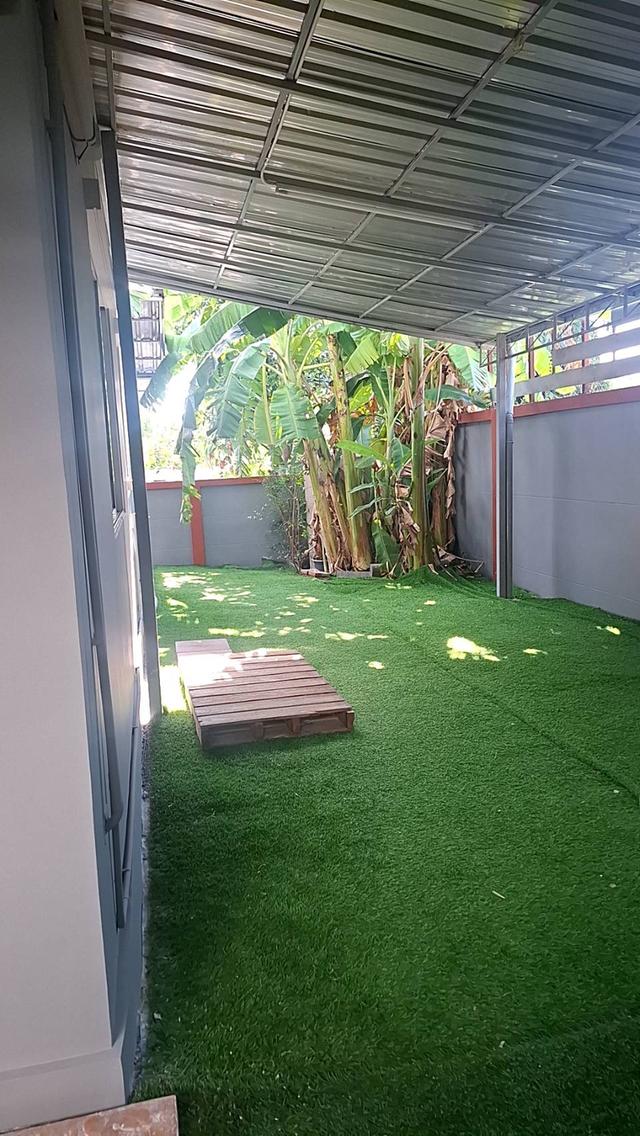 บ้านเดี่ยวสวย บรรยากาศรีสอร์ท อากาศดี บนถนนร่มเกล้า 8