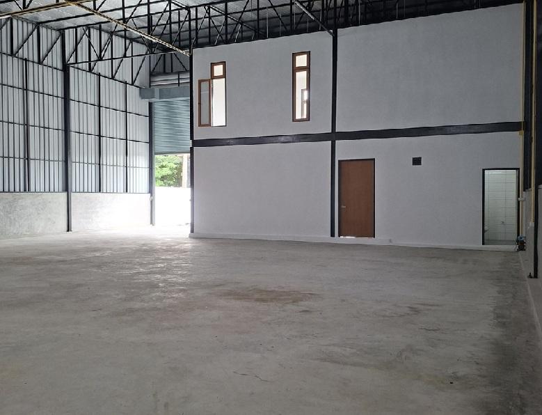ให้เช่าโกดังพร้อมออฟฟิศสร้างใหม่ ย่านลาดพร้าว 101 ซอยนวมินทร์ 111 4