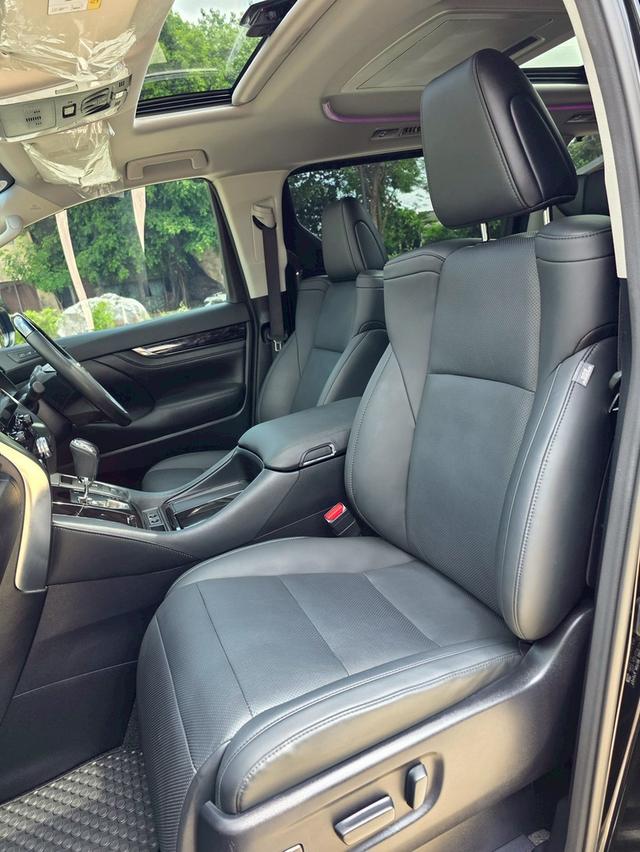 Toyota ALPHARD 2.5SC PACKAGE สีดำ ปี 2023 ไมล์ 28,000 กม. รูปที่ 9