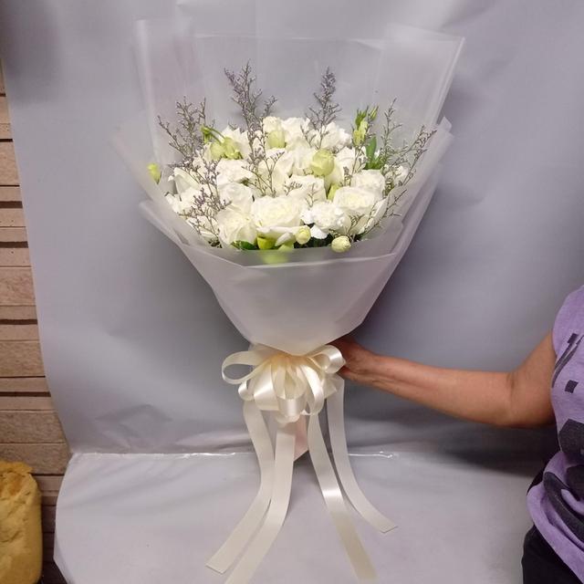 ช่อดอกไม้สดสวย พร้อมจัดส่งตลอด24ชม. ส่งลำลูกกา รังสิต ธัญญบุรึ คลองหลวง1234567 ถนนพหลโยธิน ถนนวิภาวดีรังสิต ดอนเมือง สะพานใหม่ สรงประภา ถนนเชิดวุฒกาศ รูปที่ 3