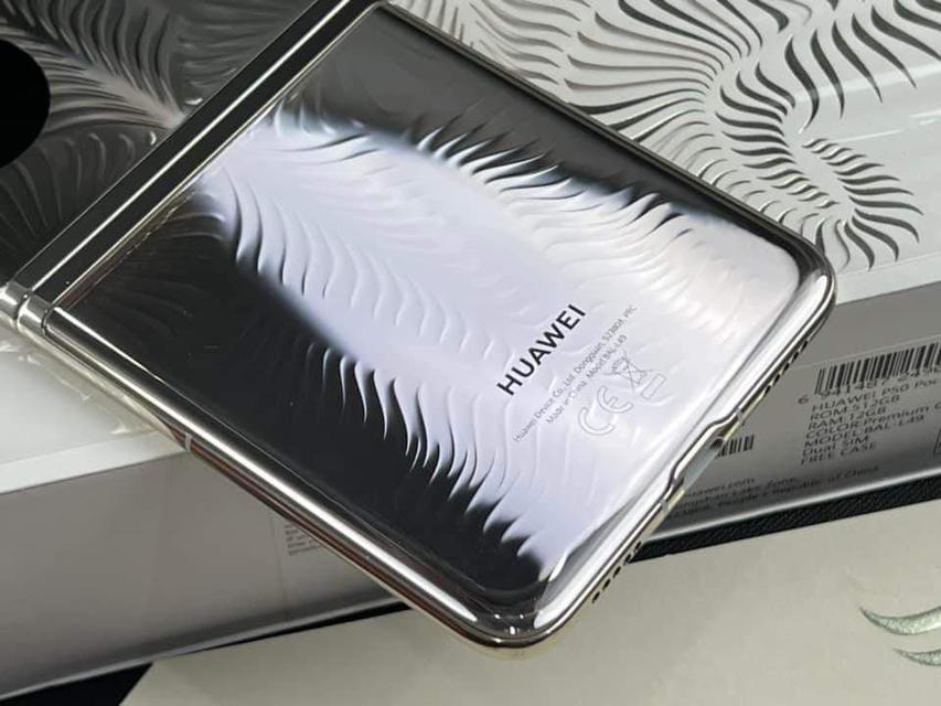 ขาย/แลก Huawei P50 Pocket Premium Edition 12/512 ศูนย์ไทย ประกันศูนย์ 2ปี 13/02/2023 สภาพใหม่มาก เพียง 43,900 บาท  6