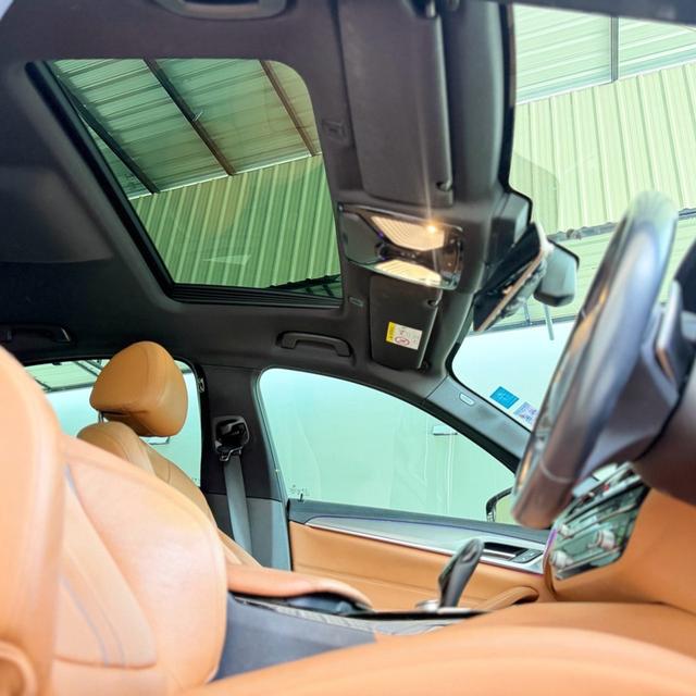 🚗 BMW 530e 2.0 M SPORT โฉม G30 ปี 2019 รูปที่ 8