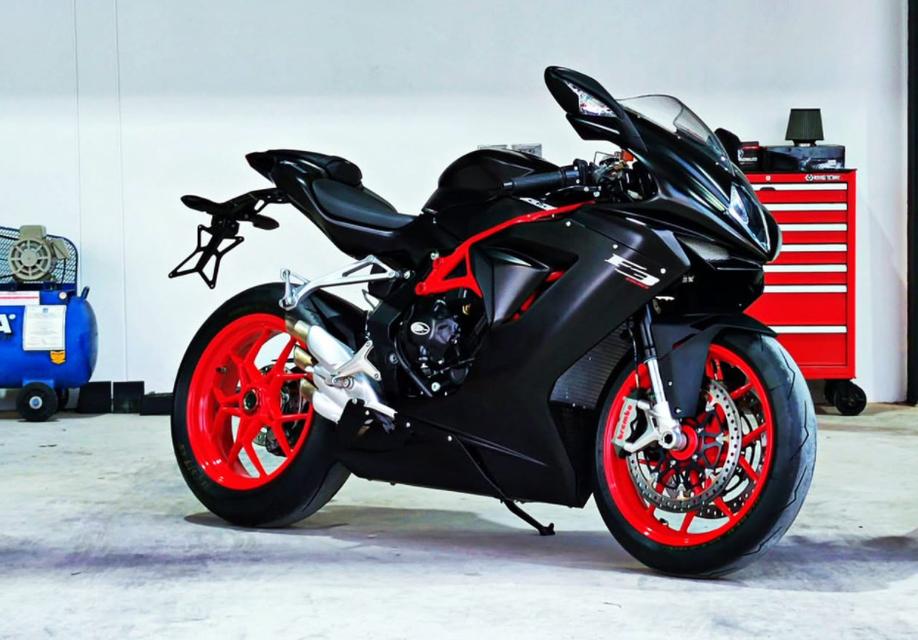 ปล่อยต่อรถมือ 2 MV Agusta 800 สภาพดี