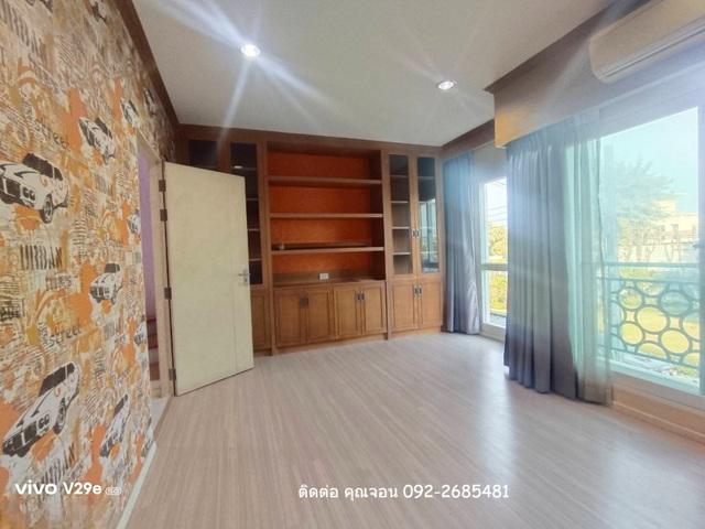 ขายทาวน์โฮม 3 ชั้น หลังมุม บ้านกลางเมือง พระราม 9 มอเตอร์เวย์ 15