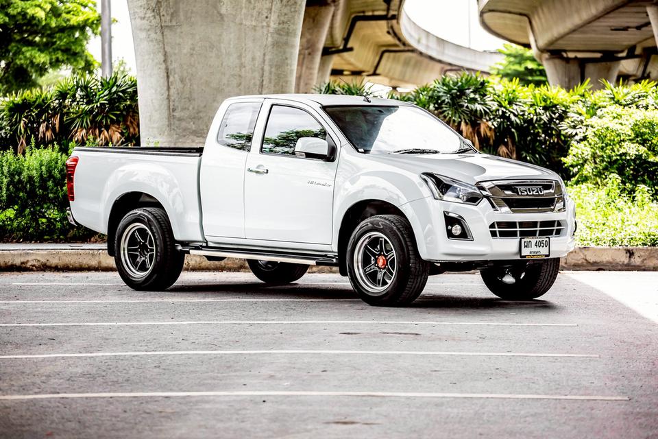 ISUZU D-MAX Hi-lander Cab 1.9 Ddi L ปี 2016 สีขาว ตัวท๊อป สูง