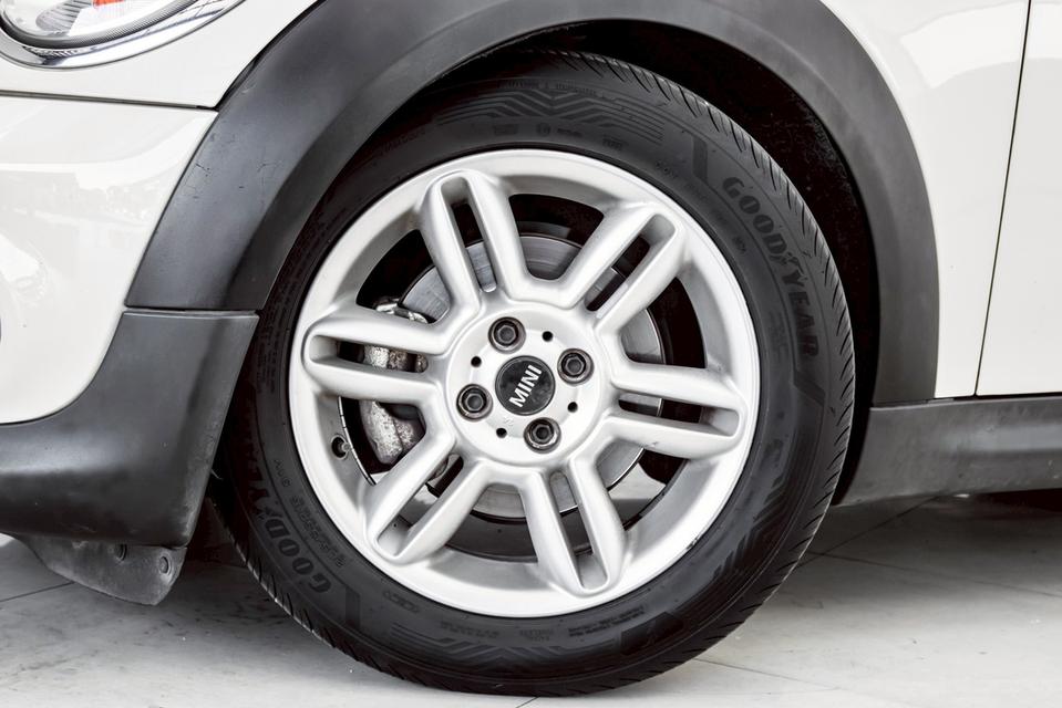 MINI COOPER 1.6 RHD SUNROOF (R56) 2011