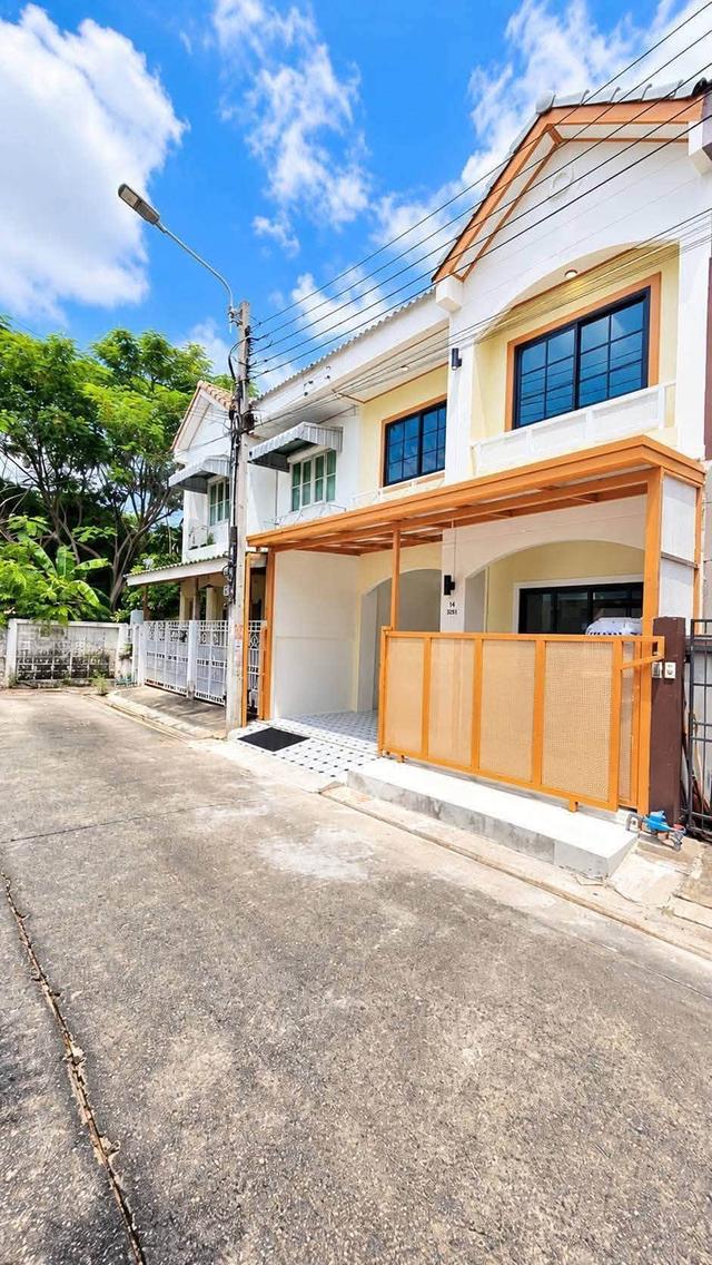 💬 มองหาบ้านโซนบางบัวทอง ติดถนนใหญ่กาญจนาภิเษก แถมได้ฟังก์ชันมากถึง 4 ห้องนอน ในราคาสบายกระเป๋าใช่ไหม? หลังนี้ตอบโจทย์สุดๆ! ✨ 5