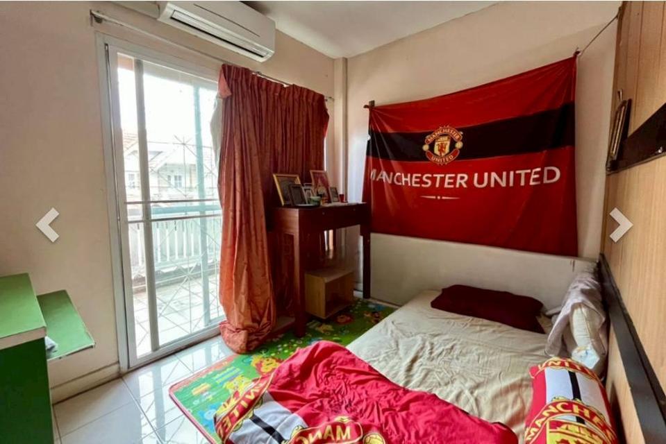 ขายทาวน์เฮ้าส์ 2 ชั้นมือสอง หมู่บ้านริมสวนธนานนท์ (Baan Rim Suan Thananon) หลังมุม เนื้อที่ 30.6 ตร.วา ใกล้รถไฟฟ้าสายสีม่วงสถานีบางรักน้อยท่าอิฐ 7