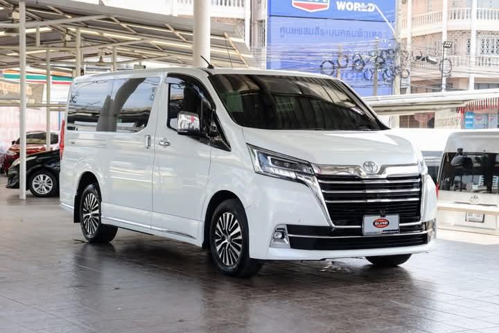 ปล่อยขาย Toyota Majesty 4