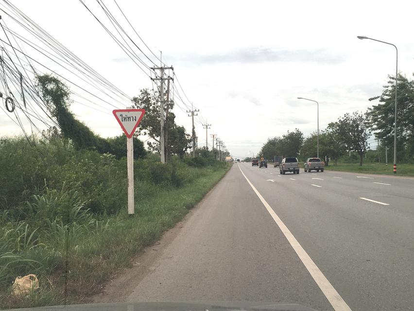 ขายที่ดินเปล่าติดถนนมิตรภาพ บ้านโพธิ์ เนื้อที่ 8-2-80ไร่ หน้ากว้าง 125เมตร ลึก 105เมตร ที่ดินไม่ต้องถม ทำเลดี ใกล้ถนนวงแหวนรอบเมือง 2