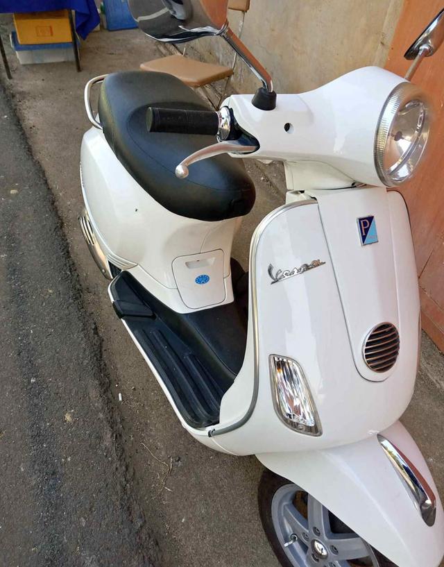 ขายรถยอดนิยม Vespa LX มือ 2