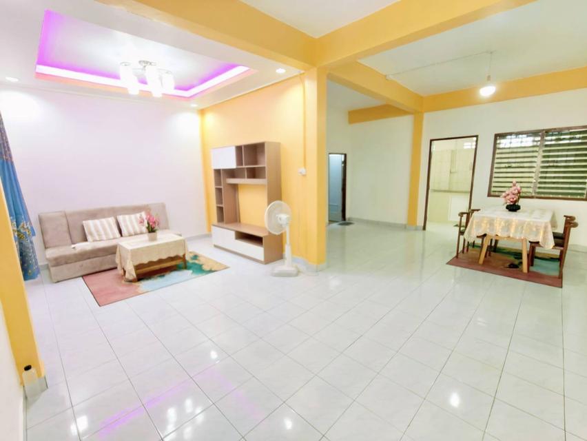 #ขายทาวน์เฮ้าส์หลังใหญ่สุดคุ้ม   ขายเพียง 1.69 ล้านเท่านั้น  #บ้านพร้อมอยู่ #น้ำไม่ท่วม 2 ชั้น3 นอน 2 น้ำ มีร 6