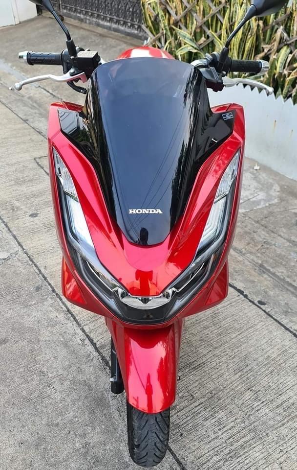 HONDA PCX สีแดง 4