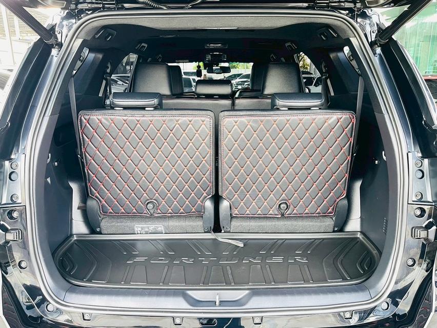 Toyota Fortuner2.8 GR Sport 4WD ปี 22 วิ่ง7หมื่นโลแท้ รูปที่ 19