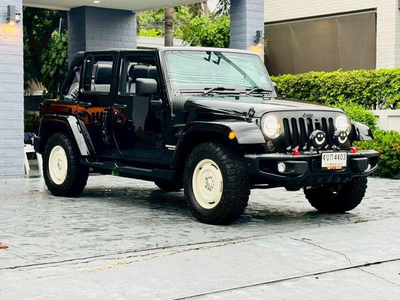 Jeep Wrangler Sahara 2.8 diesel 4wd Overland unlimited เน้นๆไมล์ 60,xxx กม. สีดำ ปี 2012