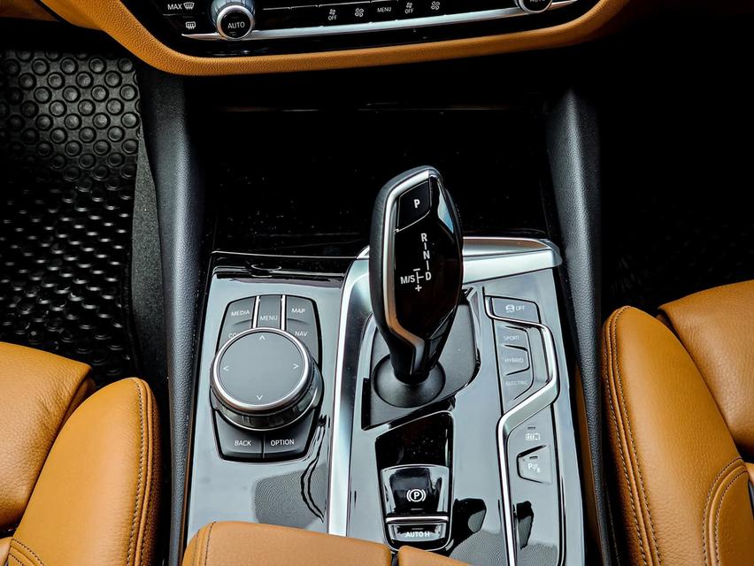bmw 530e 14