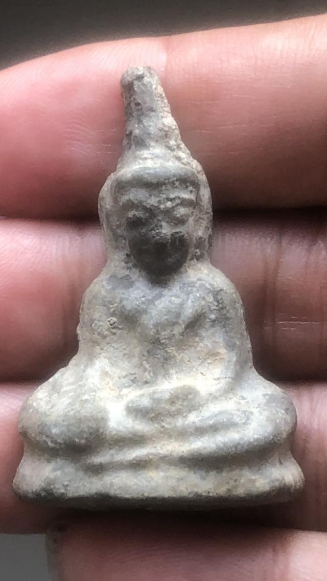 พระท่ากระดานเนื้อชินตะกั่ว