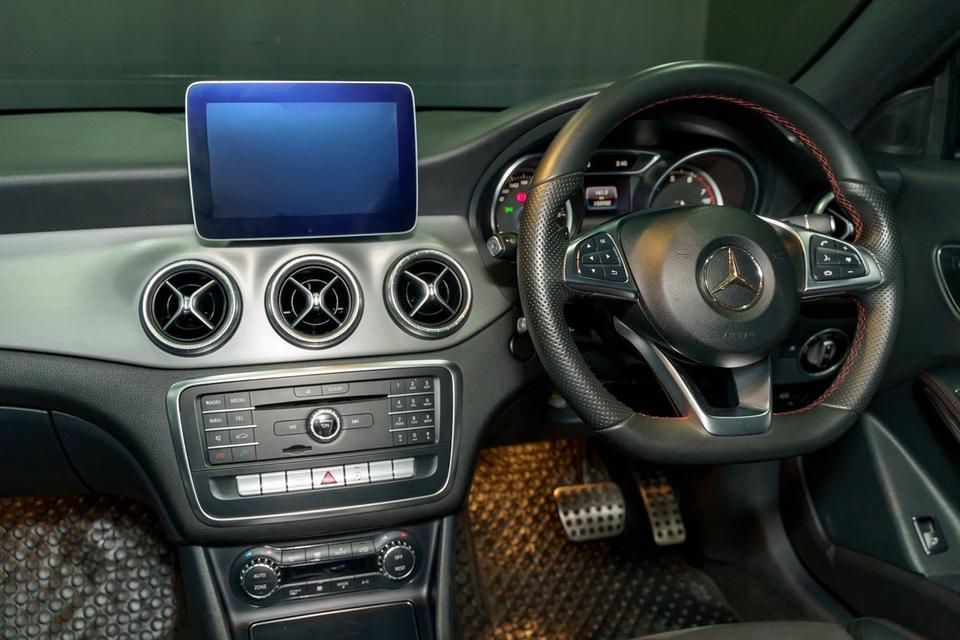 MERCEDES BENZ CLA 250 AMG ( FACELIFT ) รถมือเดียว Service ศูนย์ทุกระยะการใช้งาน Year 2017 17